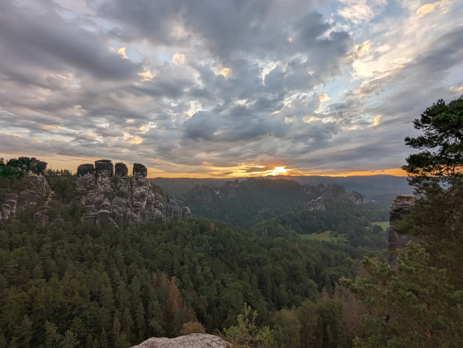 Ferienwohnungen Flachshäusl – Abendstimmung in den Bergen